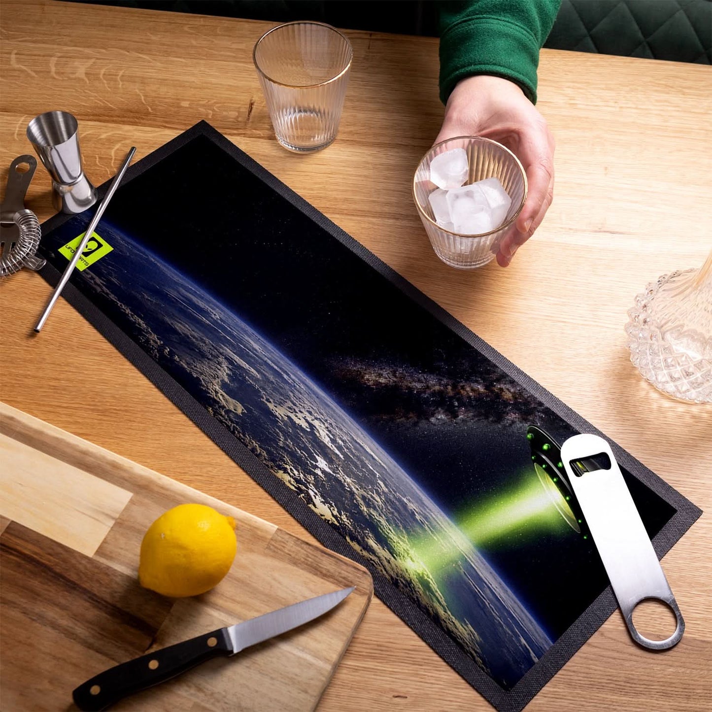 UFO Darts - Planet Bar Runner